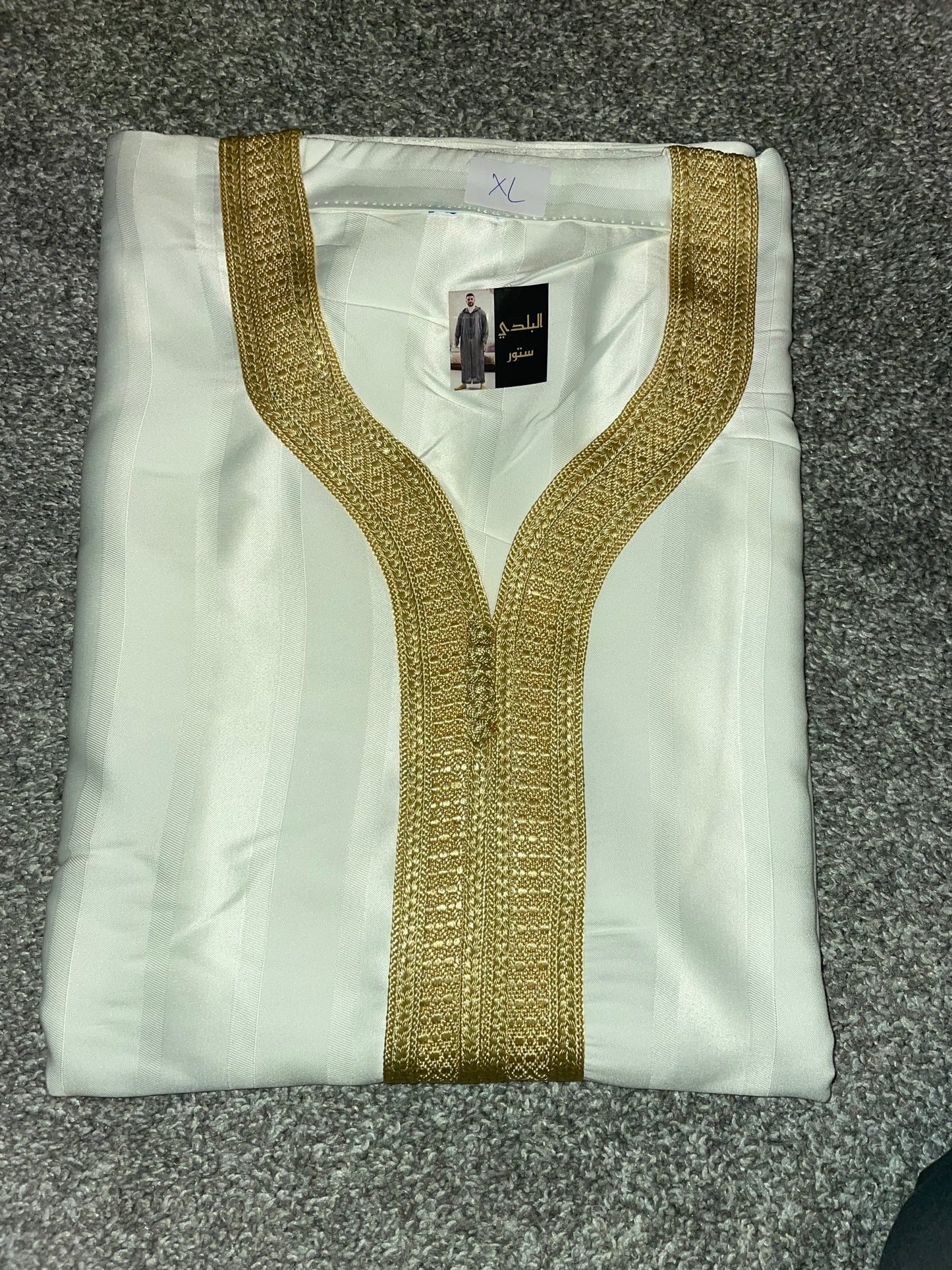White gold moroccan thobe