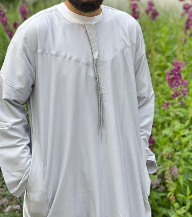 Silver emirati thobe