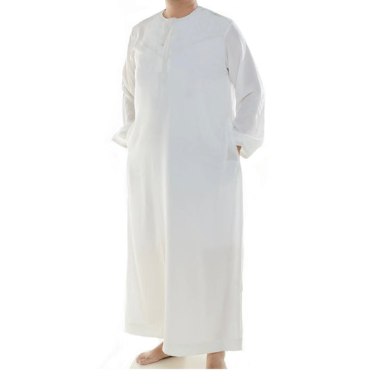 White emirati thobe